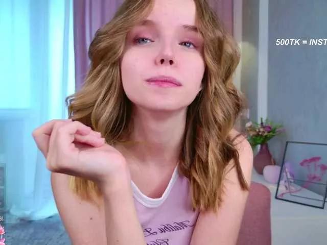 b4by-lol1 from BongaCams