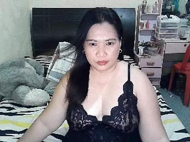 Ellaine08 from BongaCams
