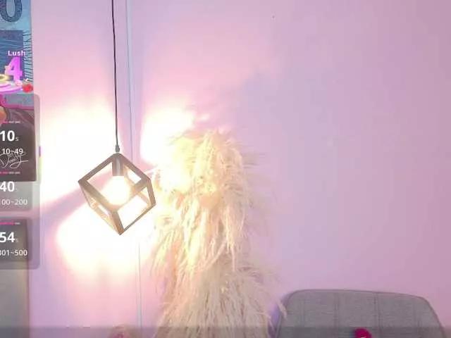 Sarah2Colliins from BongaCams