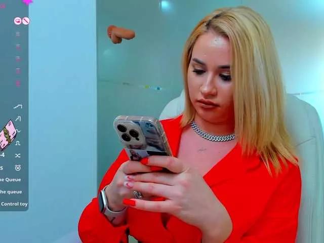 sassyqueen from BongaCams