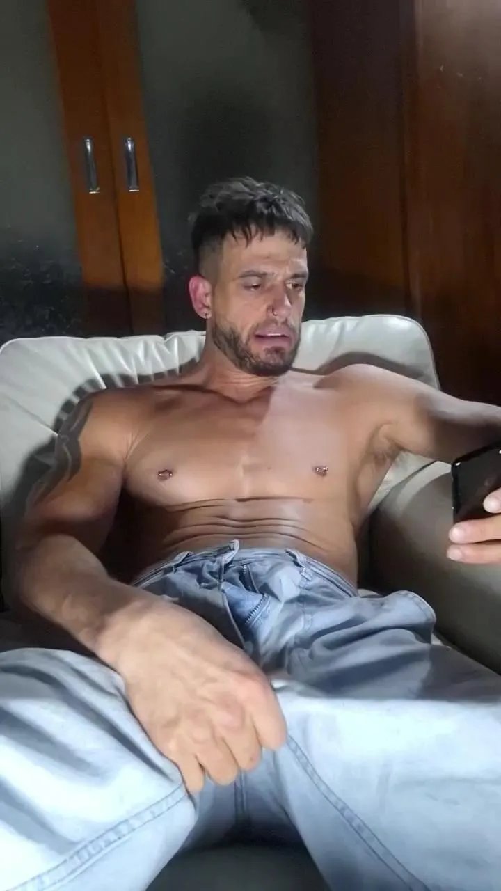 maxpac_rocco on Cam4