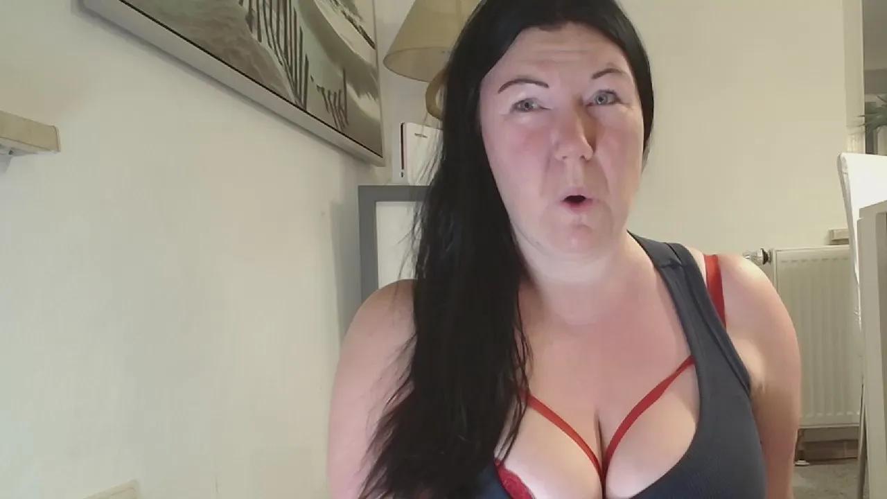 pussy6wetlips on Cam4 