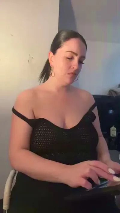 Valentinocherry on Cam4