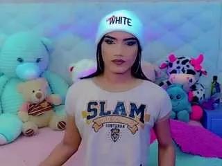 alanna-dollsx from CamSoda