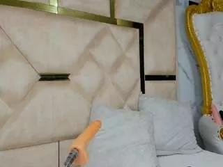 allison69ts from CamSoda