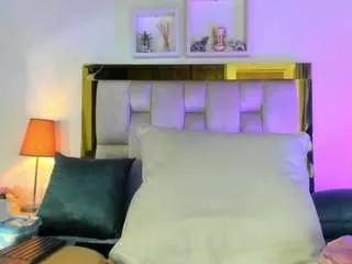 emma-rossee from CamSoda