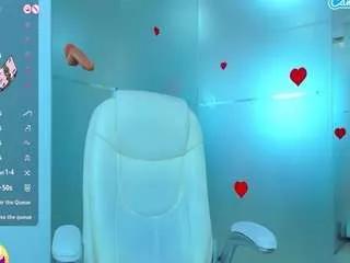 kinkyofficee from CamSoda