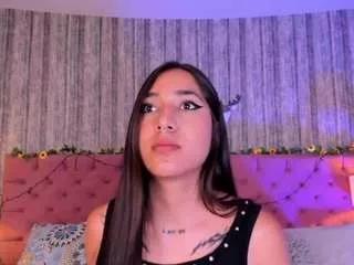 liiaturnner from CamSoda
