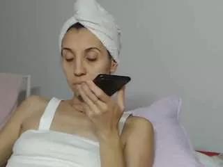 sweetmiky from CamSoda
