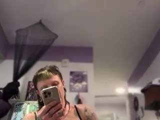 thetsbrieee on CamSoda 