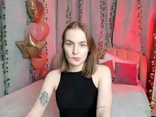 vikkimoon from CamSoda