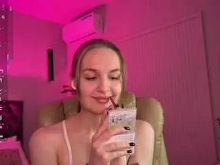 vikkimoon from CamSoda