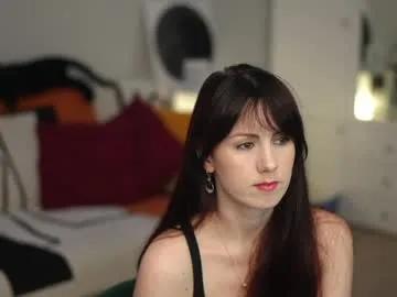 _blackbee_ — topless for 10 min [1267 tokens left] #erotic #smile #natural #dance