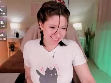 _sofi_spark —    =   // GOAL: Show my outfit <3 [33 tokens left] #18 #bigboobs #shy #daddysgirl #british