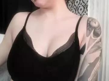 adeelinee on Chaturbate 