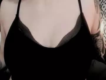 adeelinee on Chaturbate 