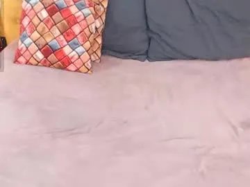 alishaweir on Chaturbate