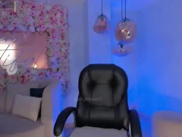 allyjensen on Chaturbate 