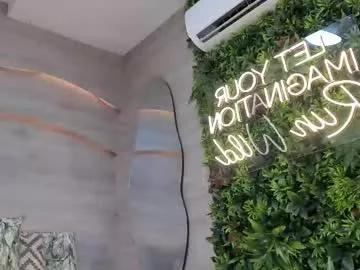 alma_leon on Chaturbate