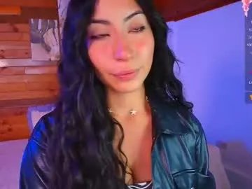 amber_curly on Chaturbate