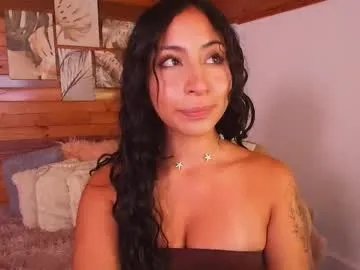 amber_curly on Chaturbate