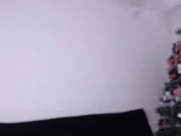 anniewine__ on Chaturbate