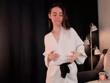 approche_toi_petite on Chaturbate 