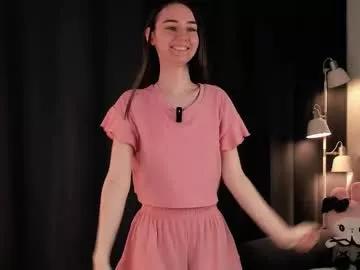approche_toi_petite on Chaturbate 