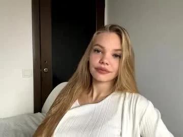 argeliaboivin — Goal: a very sweet kiss <3 Hi, my name is Amelia^^^ I'm a #newbie and this is my first day #shy #nonude #18 #blonde girl [40 tokens remaining]