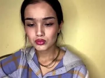 arvillahamner — GOAL: air kiss [10 tokens remaining] Hey hey! I'm Amina and this is my third week here :D Hope you are fine :3          #new #18  #bigboobs #skinny