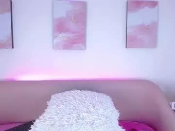 bonn_glow from Chaturbate