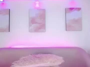 bonn_glow from Chaturbate