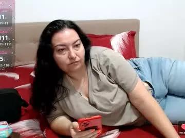 bustyemma on Chaturbate
