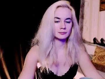 carinfox on Chaturbate