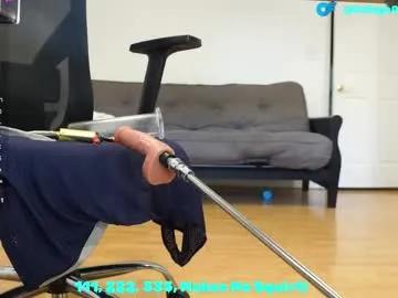 college001 on Chaturbate