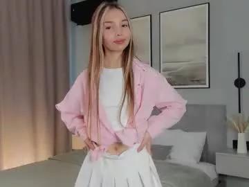 devonahevron — shorten my skirt to a mini <3 Hello everyone! I'm Devona <3 #new #18 #teen #young #shy [39 tokens remaining]
