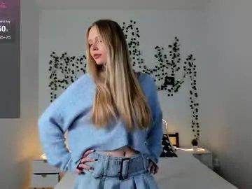 ellymartinez on Chaturbate