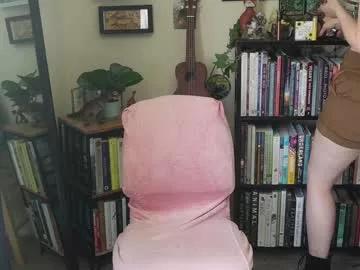 ellynaomi on Chaturbate