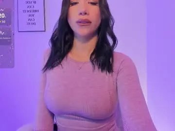 emilyymiller on Chaturbate