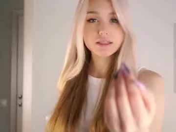 emmiemurray — g: lick my finger close to cam / Call me Aurora, I'm from Venice, I'm #18 y.o. Will you be my friend? #shy #new #teen #blond [25 tokens remaining]