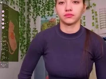 fit_girlfriend — GOAL: Kiss yourself close your lips [0 tokens remaining] PVT OPEN #young #femdom #sph #muscles