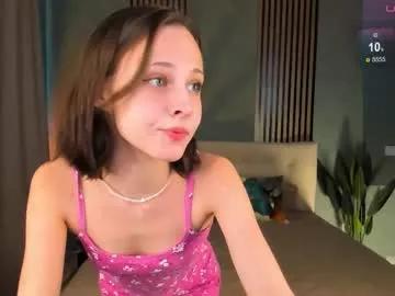 fixielu from Chaturbate