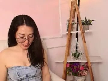 ginevra_esposito on Chaturbate