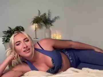 heyskylar — wild & sweet weekend ride goal: take my top & bottom off   #bigboobs #bigass #teen #18 #new [592 tokens remaining]