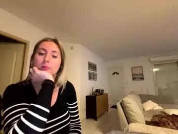 hollyandelon on Chaturbate 