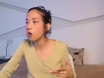 hot_little_bunny on Chaturbate