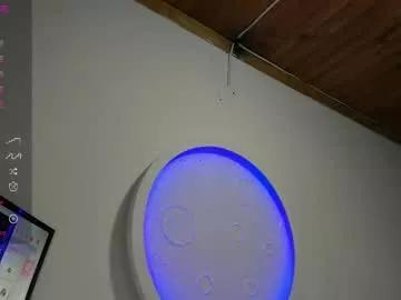 isis_valchos on Chaturbate 