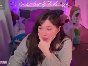 jennkenobi — Happy Monday! GRWM - Goal: Morning Jenn  [425 tokens left] #interactive #glasses #cute #thick #brunette
