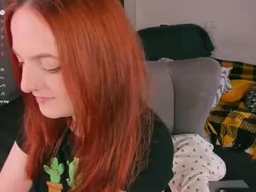 juliet_schoolgirl on Chaturbate