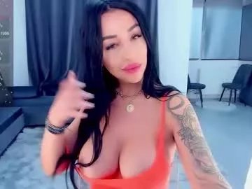 julya_hott on Chaturbate